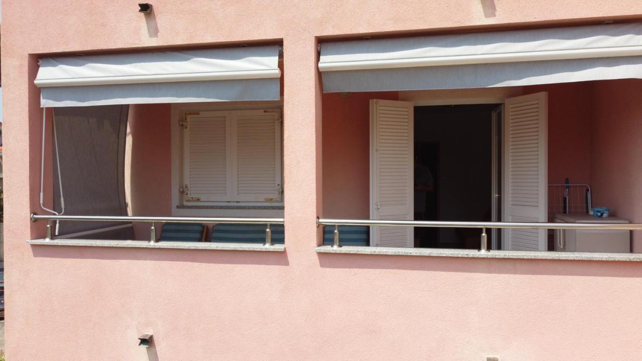 Ferienwohnung Molnar Premantura Exterior foto